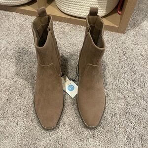 Universal Thread Booties